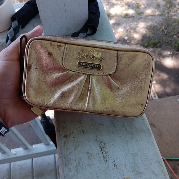 Vintage Coach Gold Metallic leather wristlet wallet purse prom homecoming - Picture 1 of 6